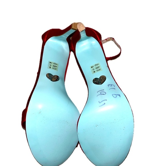 Blue by Betsey Johnson Sarah Elegant Red Satin Stiletto Heels, size 10M - Picture 10 of 14